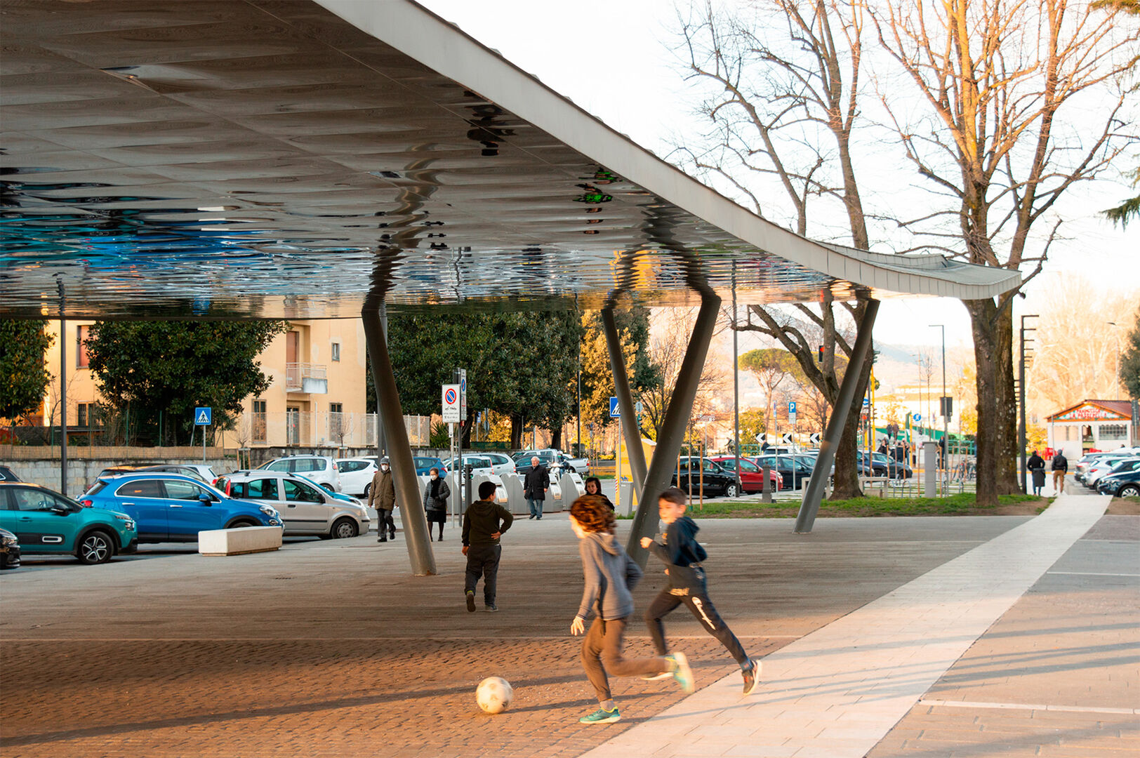 Piazza dell'Isolotto - Image 5